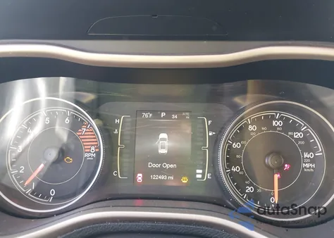 2016 Jeep Cherokee Altitude z USA, uszkodzony, nr VIN 1C4PJMCS3GW167279